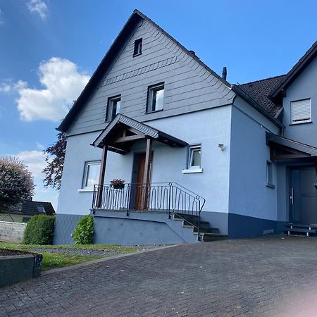 Deine-Eifel-Ferienwohnung Feusdorf Exteriör bild