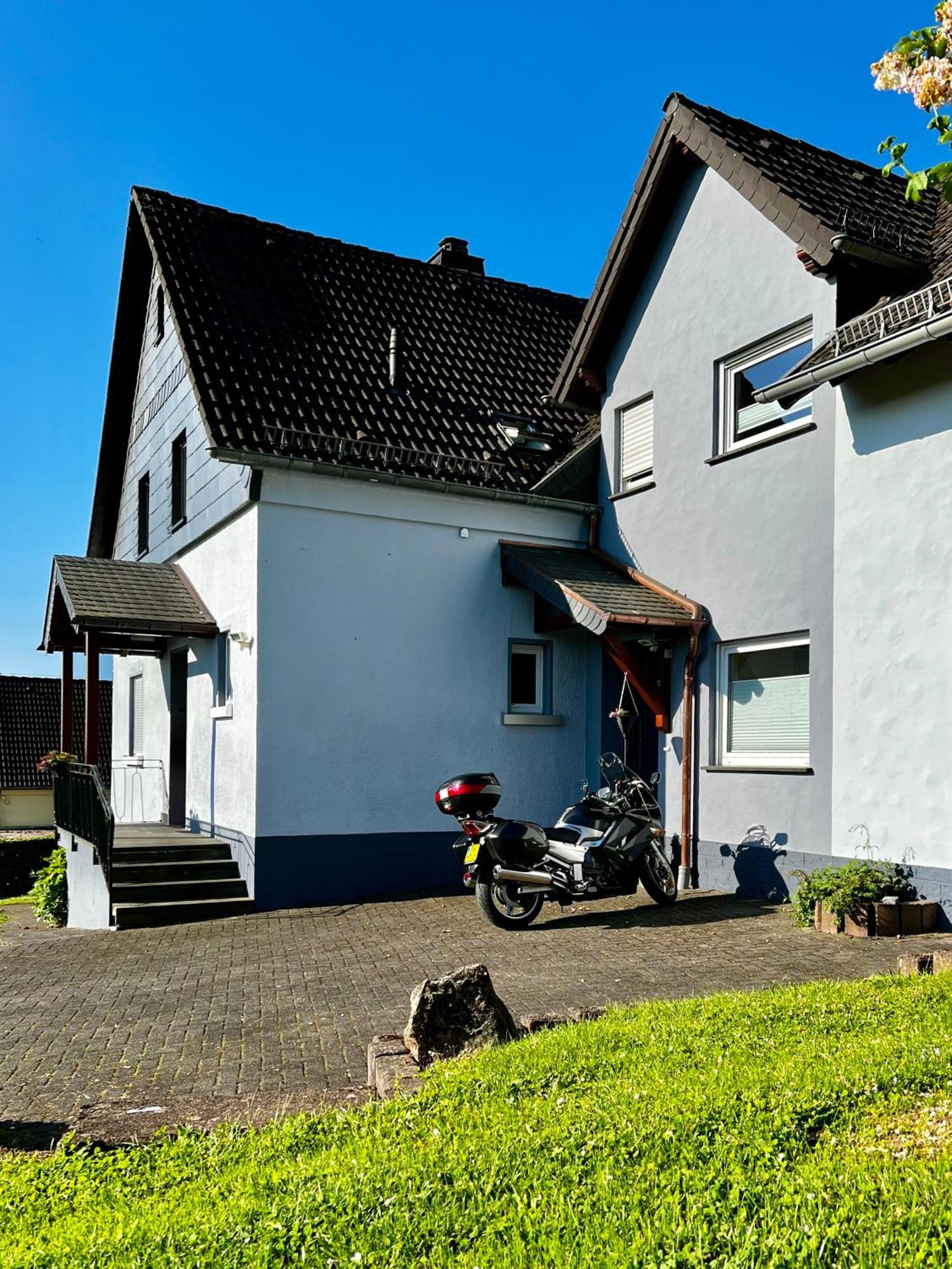 Deine-Eifel-Ferienwohnung Feusdorf Exteriör bild